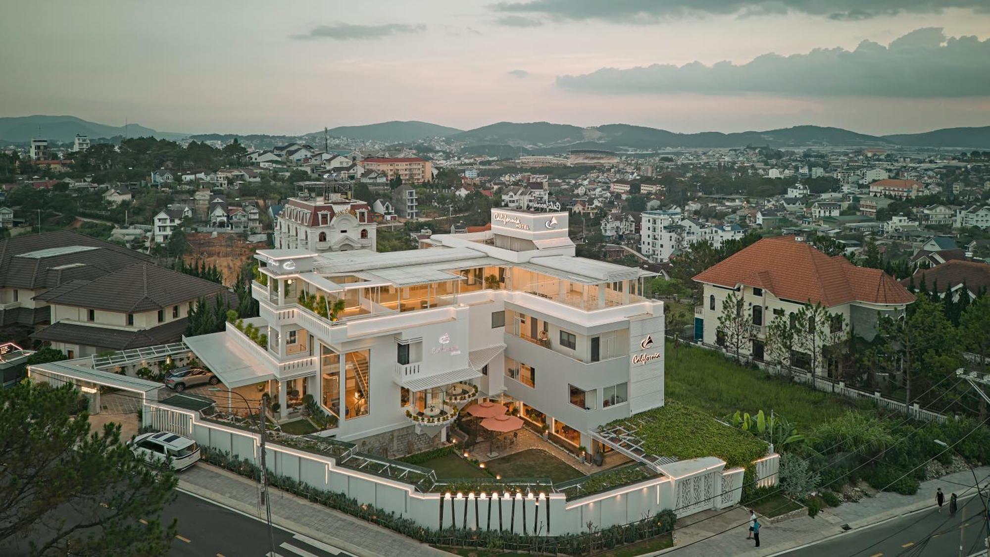 California Hotel Да Лат Екстериор снимка